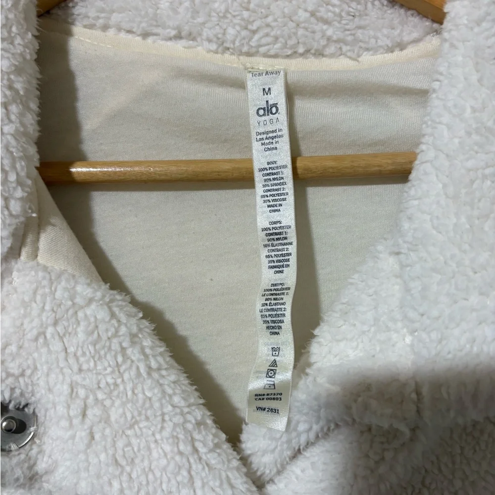 Medium Alo Yoga Cream Off White Sherpa‎ Lightweight
